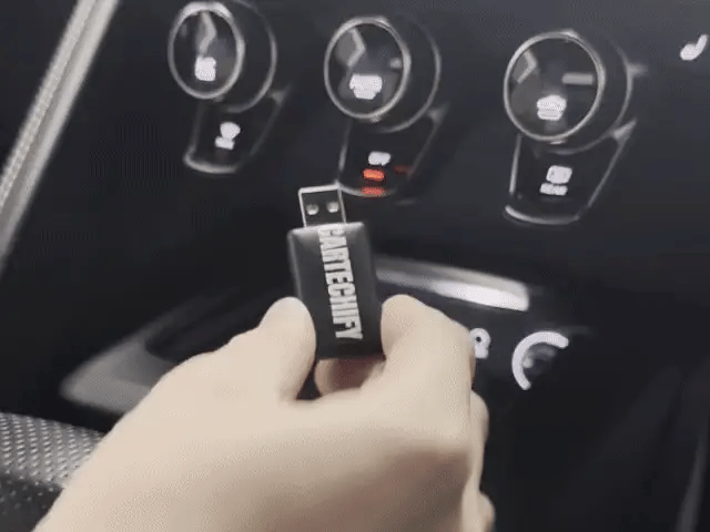 CarTechIfy + Adaptador USB-C – Convierte tu CarPlay en 100% Inalámbrico